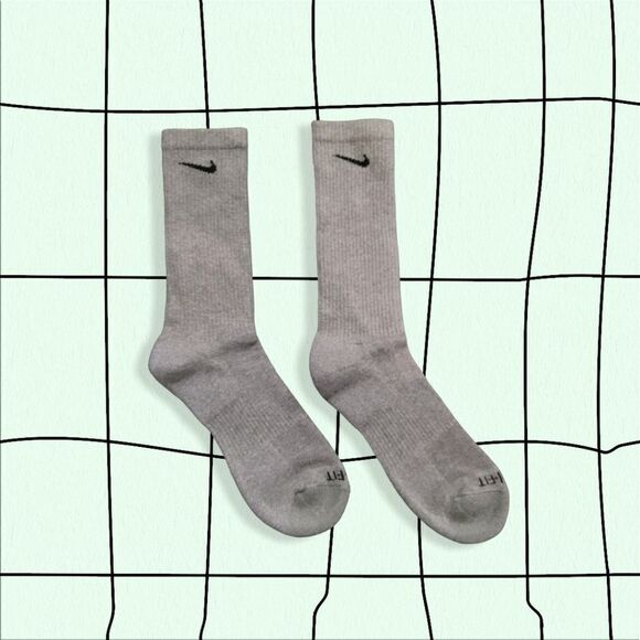 2/$20 brand new Nike socks - Picture 1 of 4